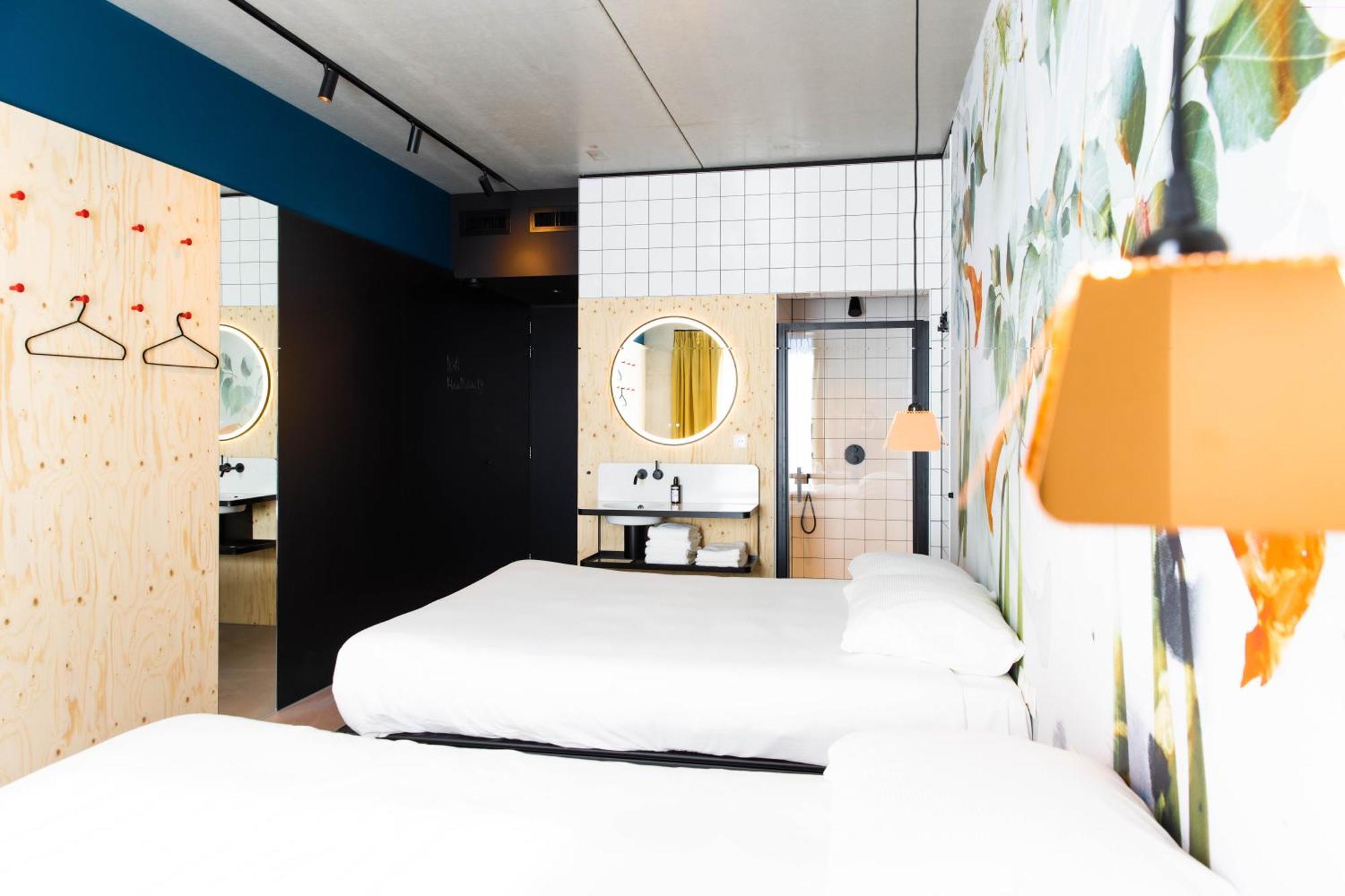 Moloko, Modern Designed Sleep & Shower Hotel In City Center, Digital Key By Sms Енсхеде Екстериор снимка