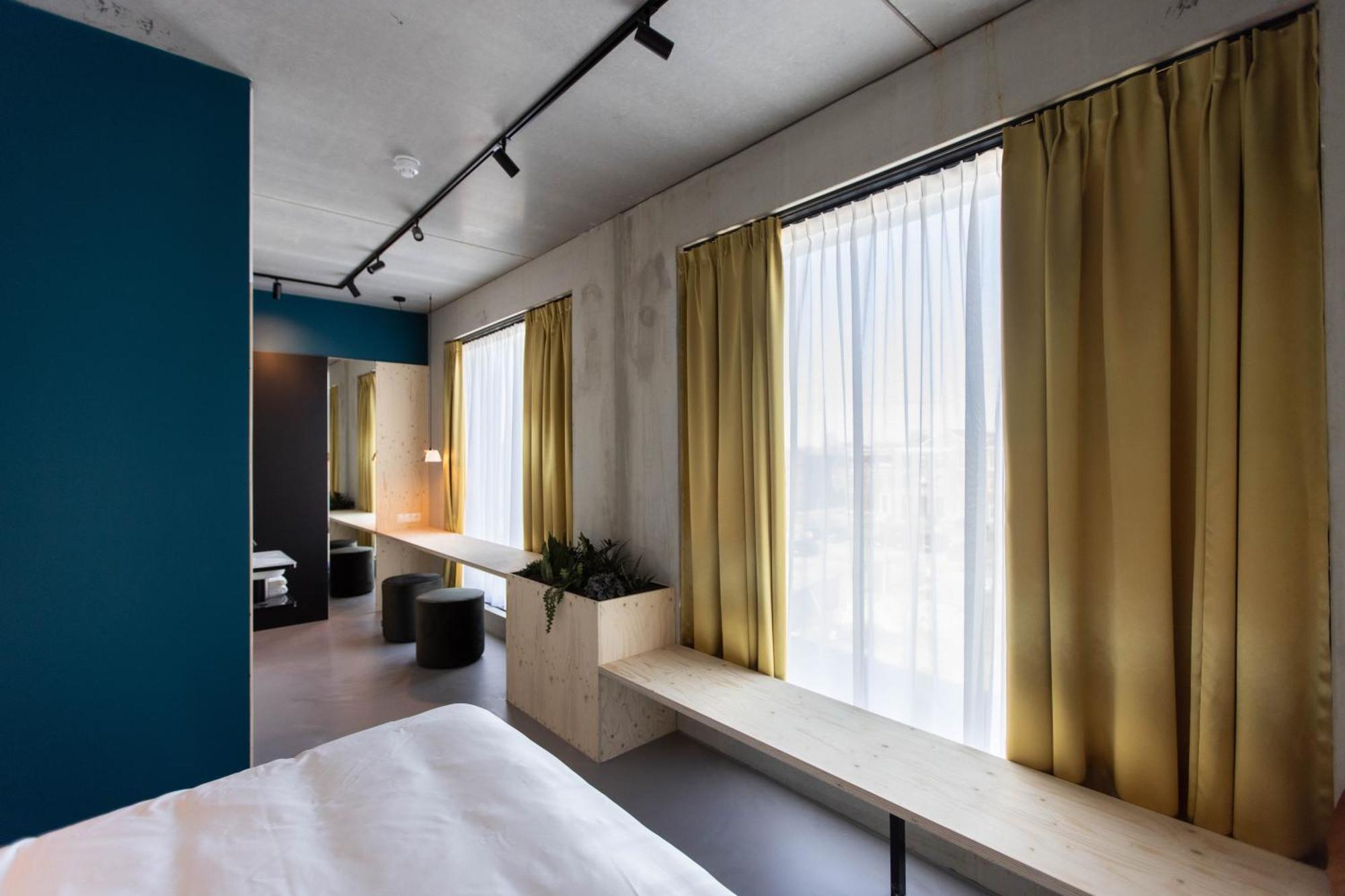 Moloko, Modern Designed Sleep & Shower Hotel In City Center, Digital Key By Sms Енсхеде Екстериор снимка