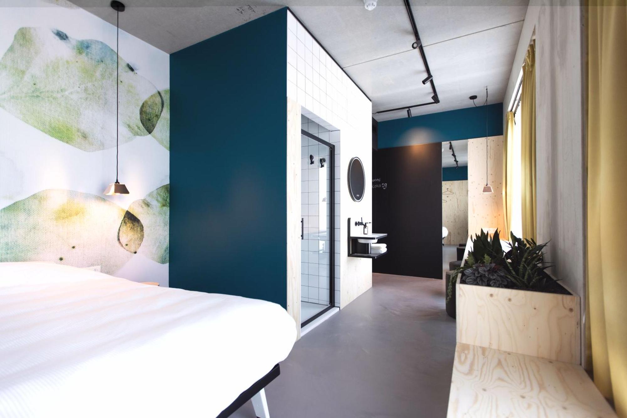 Moloko, Modern Designed Sleep & Shower Hotel In City Center, Digital Key By Sms Енсхеде Екстериор снимка